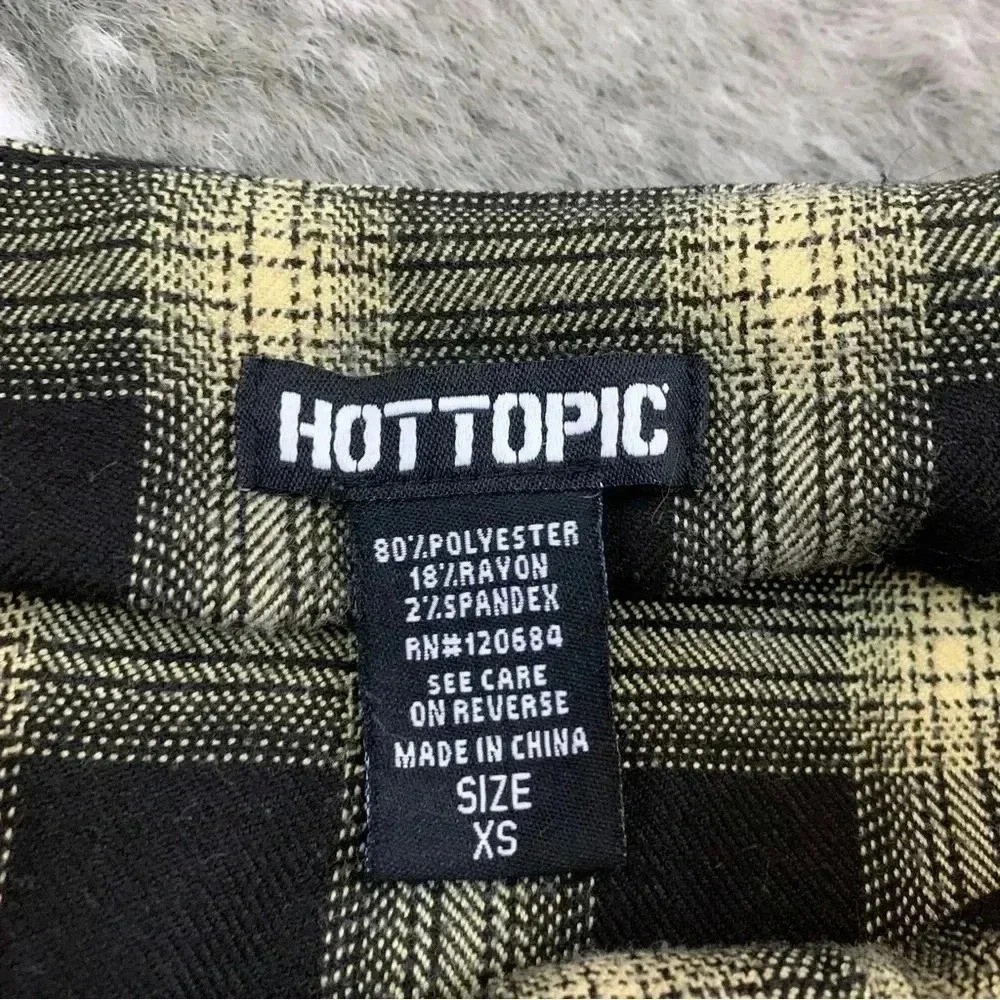 Hot Topic Plaid Pleated Skirt - Picture 6 of 10